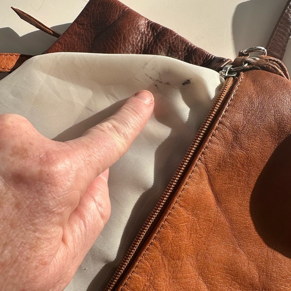 Borgo degle Etruschi Leather Crossbody Bag in Cognac Brown and chocolate brown - Picture 6 of 16